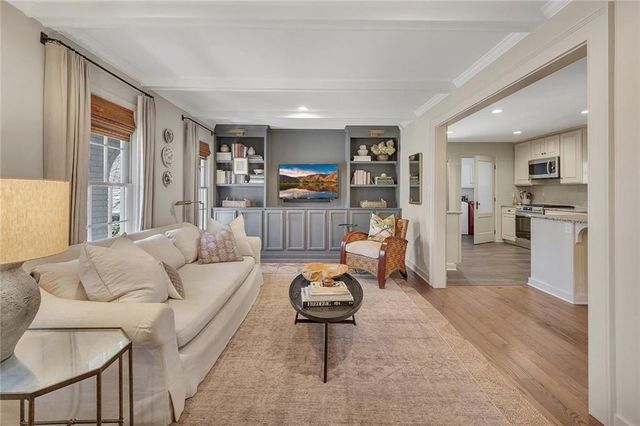 940 Oakdale Road, Canton, GA 30114