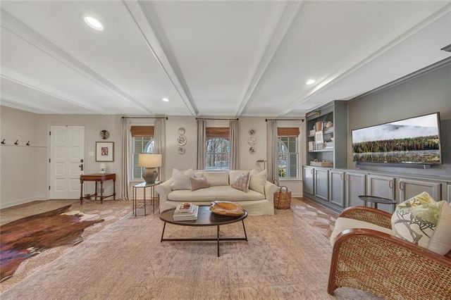 940 Oakdale Road, Canton, GA 30114