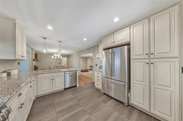 940 Oakdale Road, Canton, GA 30114