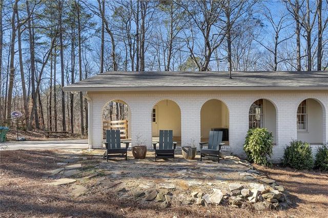 940 Oakdale Road, Canton, GA 30114