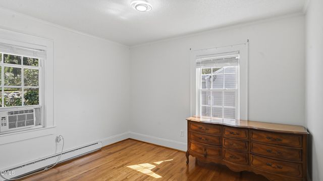 325 W Gilbreath Street, Graham, NC 27253