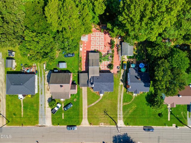325 W Gilbreath Street, Graham, NC 27253