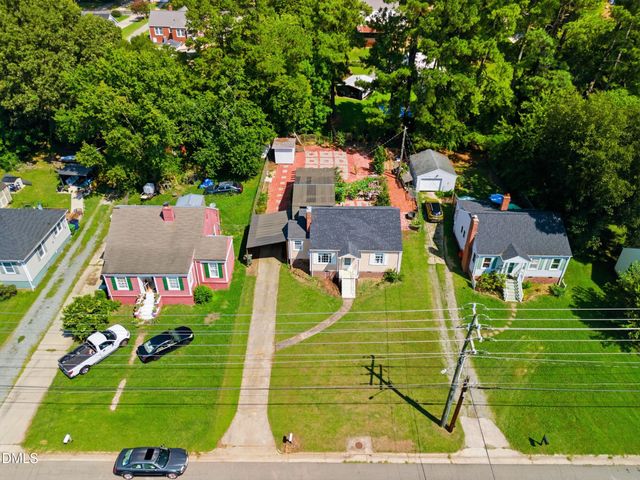 325 W Gilbreath Street, Graham, NC 27253