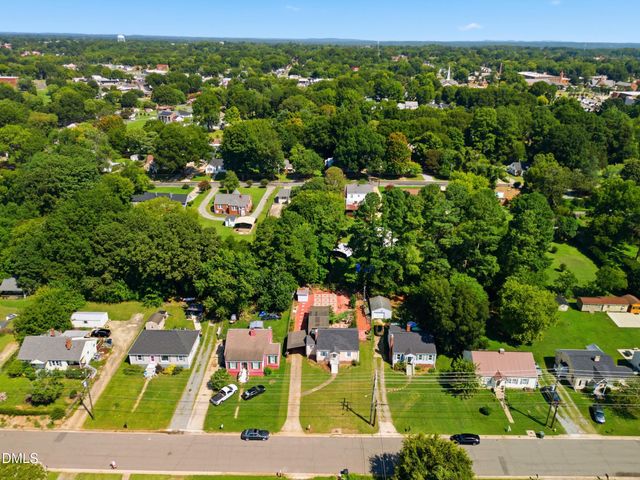 325 W Gilbreath Street, Graham, NC 27253