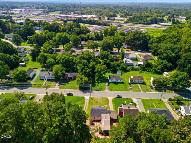 325 W Gilbreath Street, Graham, NC 27253