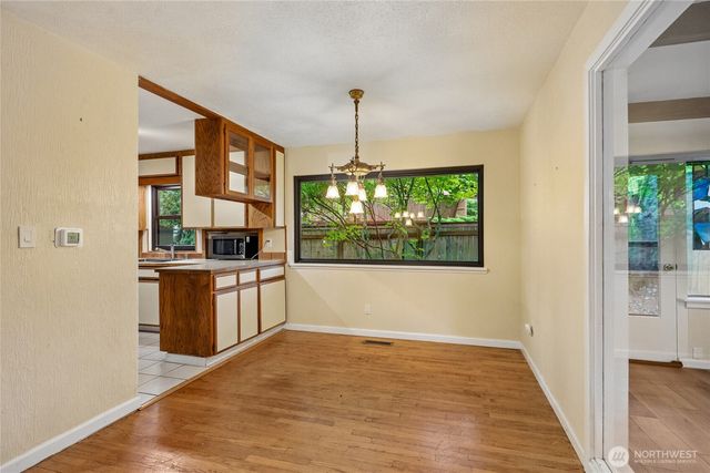 4223 Robin Road W, University Place, WA 98466