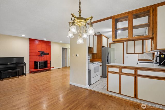 4223 Robin Road W, University Place, WA 98466