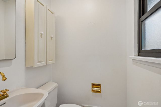 4223 Robin Road W, University Place, WA 98466