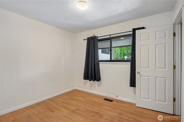 4223 Robin Road W, University Place, WA 98466