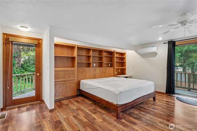 4223 Robin Road W, University Place, WA 98466