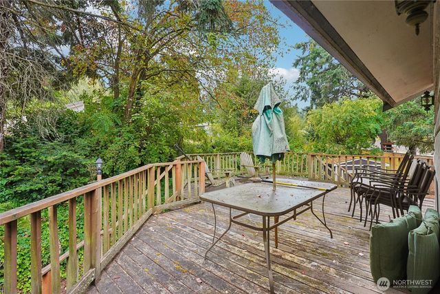 4223 Robin Road W, University Place, WA 98466