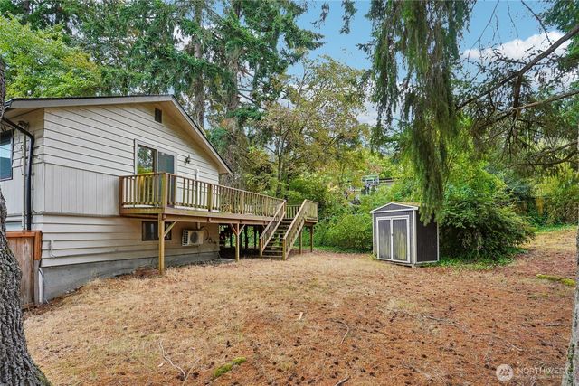 4223 Robin Road W, University Place, WA 98466