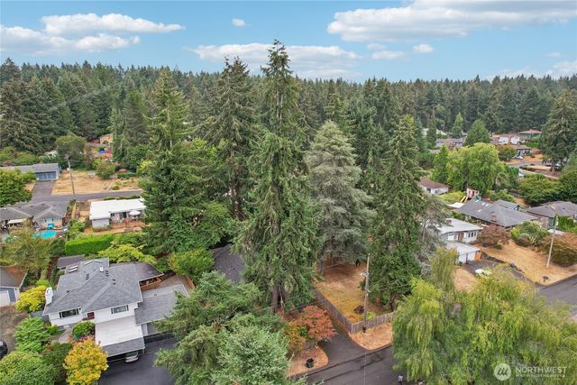 4223 Robin Road W, University Place, WA 98466
