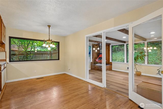 4223 Robin Road W, University Place, WA 98466