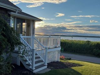 134 Greenfield Avenue Avenue, Portsmouth, RI 02871