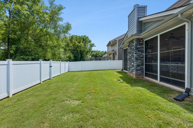 6026 Enclave Dr, Murfreesboro, TN 37128