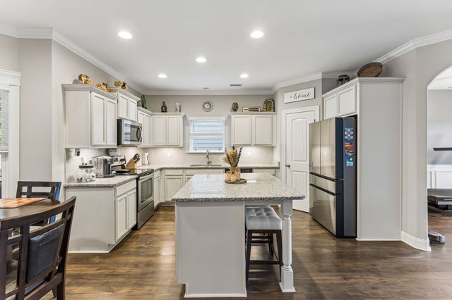 6026 Enclave Dr, Murfreesboro, TN 37128