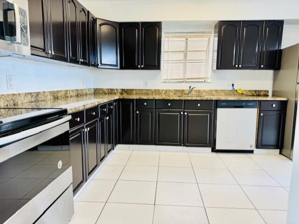 6008 Strawberry Fields Way, Lake Worth, FL 33463