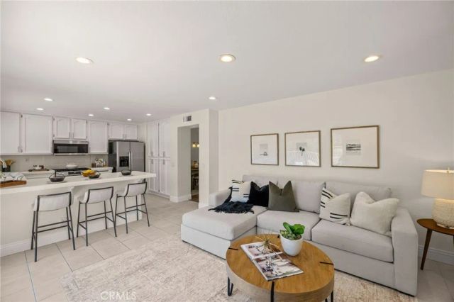 59 Fuente, Rancho Santa Margarita, CA 92688