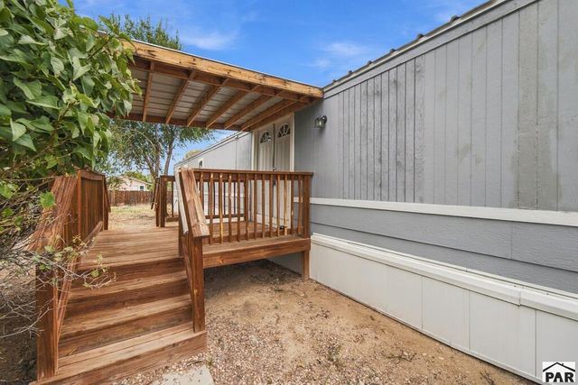 980 S Dawnview Dr, Pueblo West, CO 81007