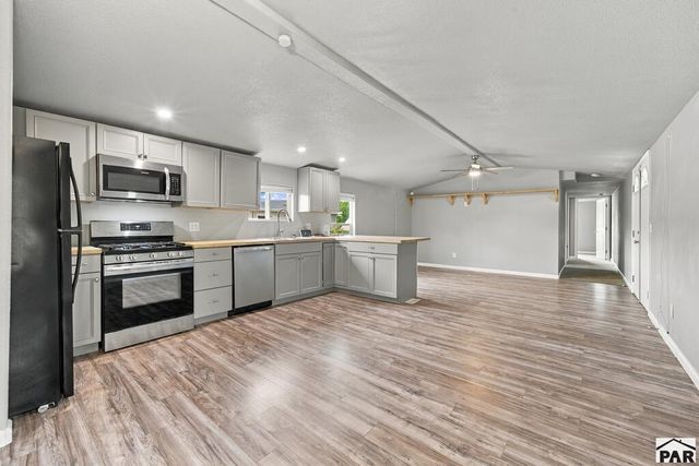 980 S Dawnview Dr, Pueblo West, CO 81007