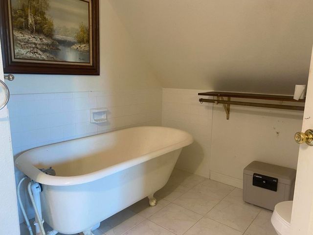 3188 Niblett Bluff Rd, Vinton, LA 70668