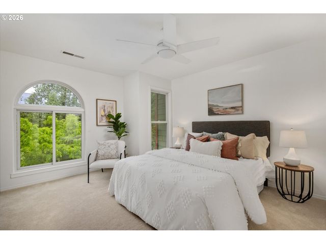 2341 Nw OVERTON St, Portland, OR 97210