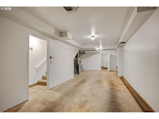 2341 Nw OVERTON St, Portland, OR 97210