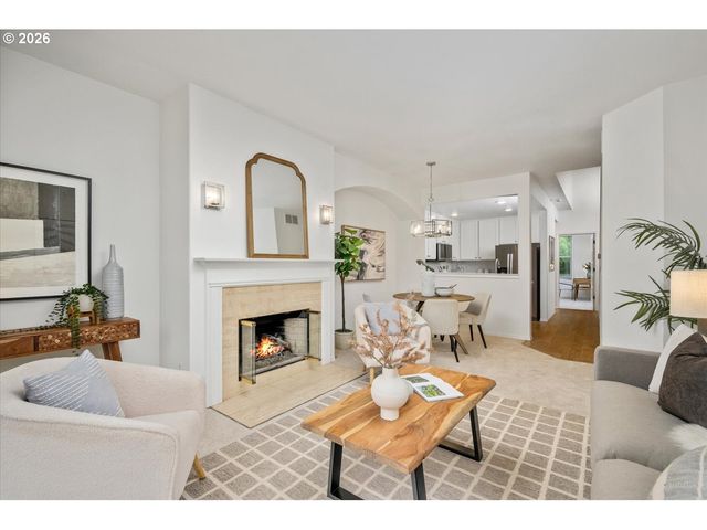 2341 Nw OVERTON St, Portland, OR 97210