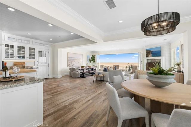 524 W Oceanfront, Newport Beach, CA 92661
