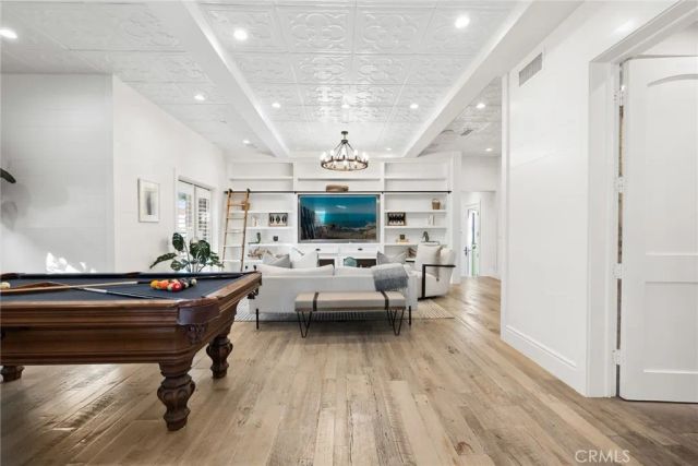 524 W Oceanfront, Newport Beach, CA 92661