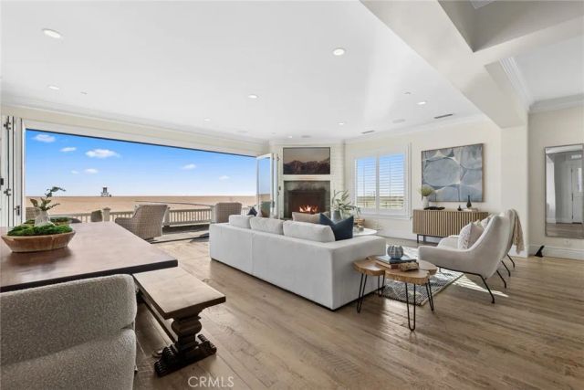 524 W Oceanfront, Newport Beach, CA 92661