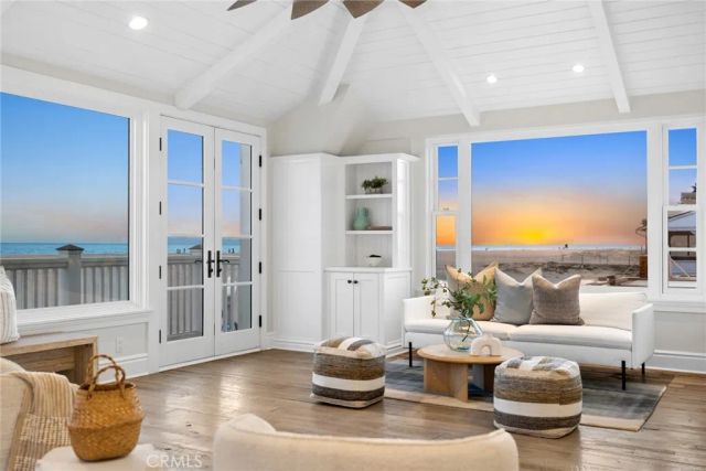 524 W Oceanfront, Newport Beach, CA 92661