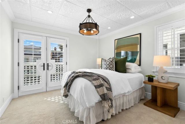 524 W Oceanfront, Newport Beach, CA 92661