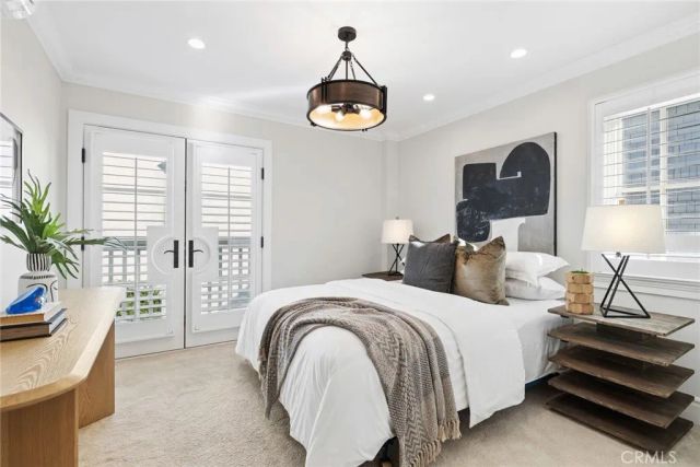 524 W Oceanfront, Newport Beach, CA 92661