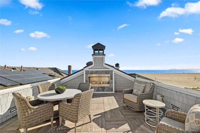524 W Oceanfront, Newport Beach, CA 92661
