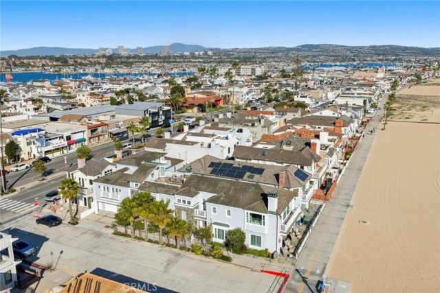 524 W Oceanfront, Newport Beach, CA 92661