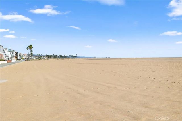 524 W Oceanfront, Newport Beach, CA 92661