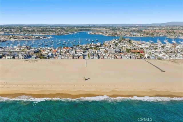 524 W Oceanfront, Newport Beach, CA 92661