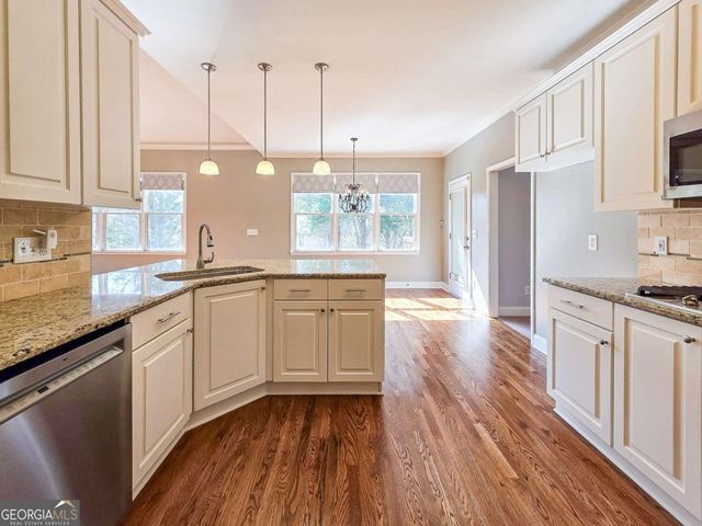 3270 Sunflower Way, Milton, GA 30004