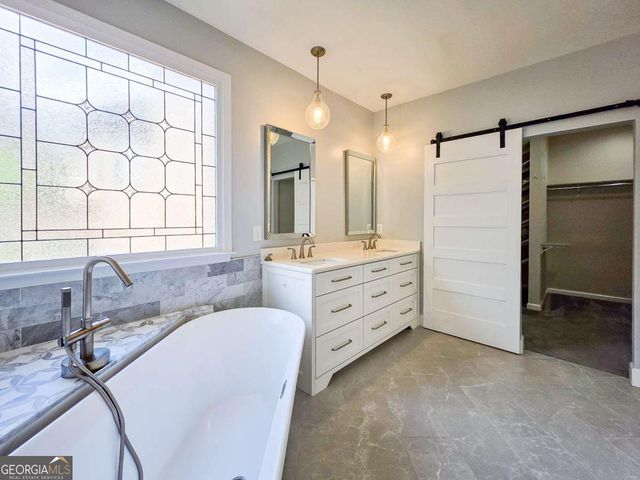 3270 Sunflower Way, Milton, GA 30004