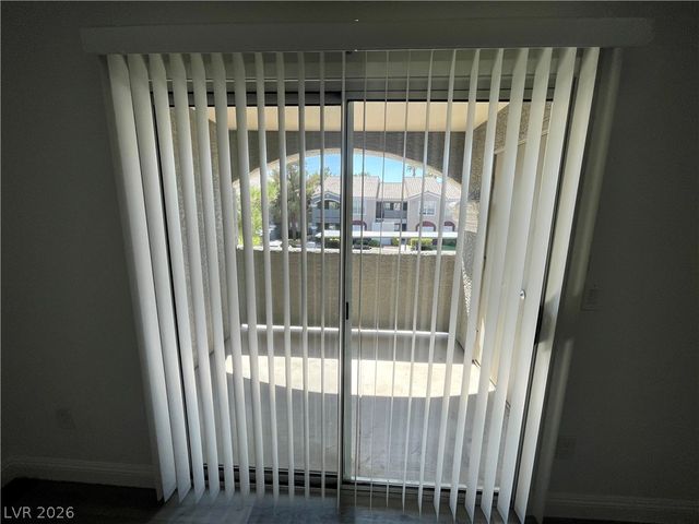 5055 West Hacienda Avenue 2142, Las Vegas, NV 89118