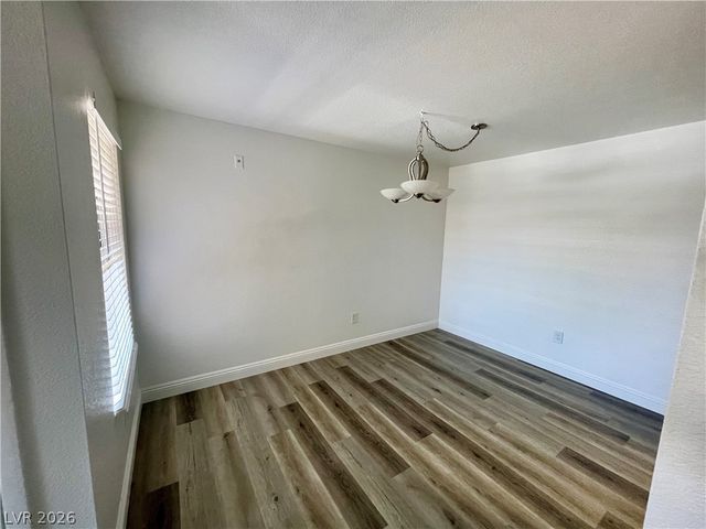 5055 West Hacienda Avenue 2142, Las Vegas, NV 89118