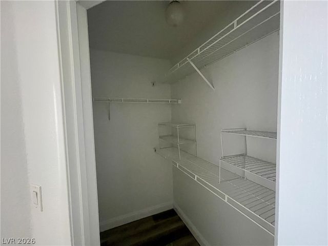 5055 West Hacienda Avenue 2142, Las Vegas, NV 89118