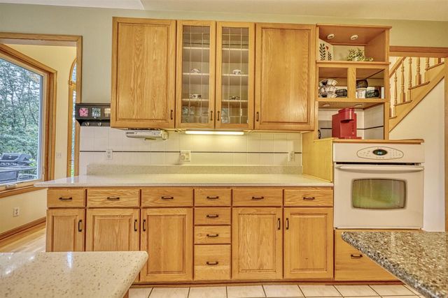3115 Hawks Haven Trail, Deforest, WI 53532