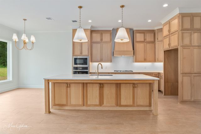 857 Walstonburg Lane, Benton, LA 71006