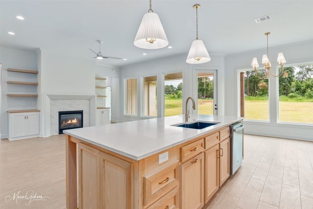 857 Walstonburg Lane, Benton, LA 71006