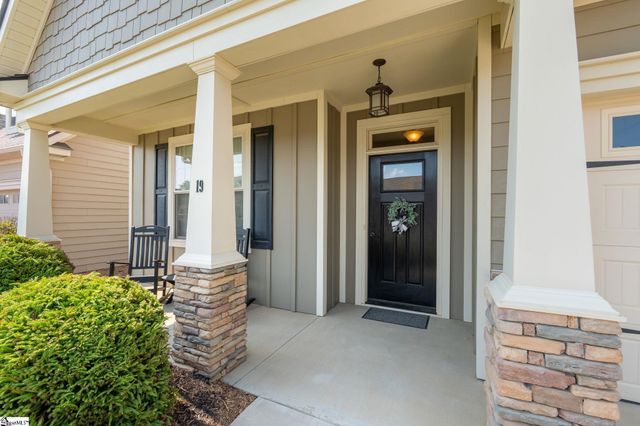 19 Cloverfield Drive, Simpsonville, SC 29680