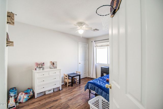 937 E NARDINI Street, San Tan Valley, AZ 85140