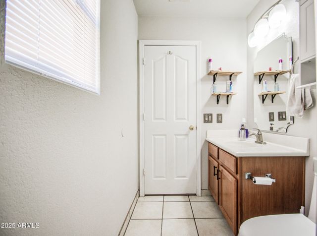937 E NARDINI Street, San Tan Valley, AZ 85140
